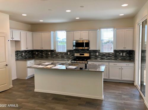 2211 Beck Ln, Phoenix AZ  85023 exterior