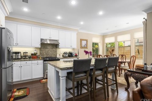 38 Larkfield, Irvine CA  92620-2140 exterior