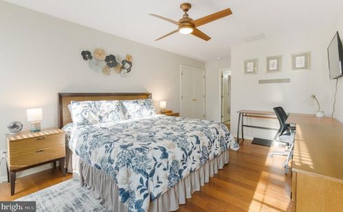 43 Tarragon Ct, West Deptford NJ  08086-2410 exterior