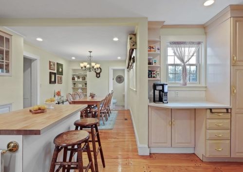 29 Furber Ln, Newton MA 02459-1503 exterior