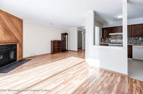 21 Birch Ln, Tinton Falls NJ 07724-3471 exterior