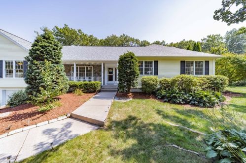 55 Hillcrest Cir, Montgomery, MA 01085-1872