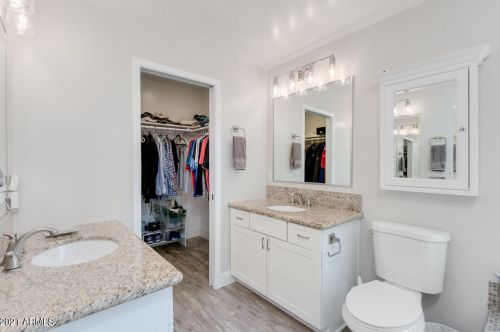 3340 Clarendon Ave, Phoenix AZ 85031-3140 exterior