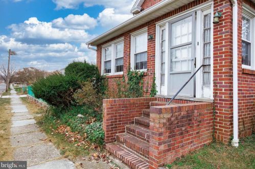 501 Broadway, West Deptford NJ 08093-1170 exterior