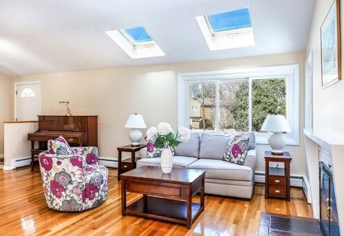 14 Selwyn Rd, Newton MA 02461-2142 exterior