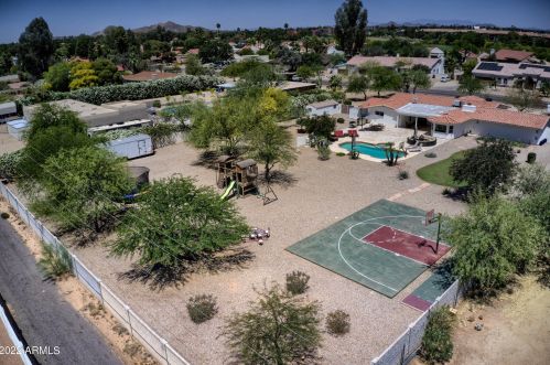 4637 Cholla St, Phoenix AZ 85029-3800 exterior