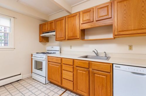 272 Main St, Acton, MA 01720-3711