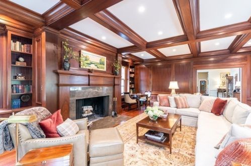 15 Mansion Dr, Topsfield MA 01983-1109 exterior