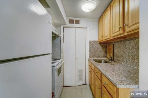 118 Sussex St, East Newark NJ 07029-2122 exterior