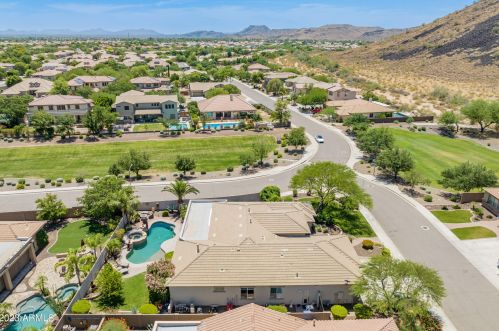 26205 56 Dr, Phoenix AZ 85031-1831 exterior