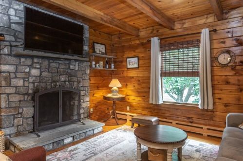 550 Hart St, Dighton MA  02715-1407 exterior