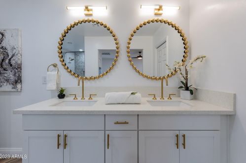 1121 Bethany Home Rd, Phoenix AZ  85014-2229 exterior