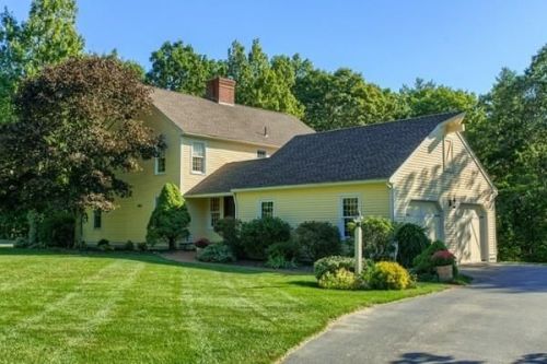 63 Oak Cir, Princeton, MA 01541-1515