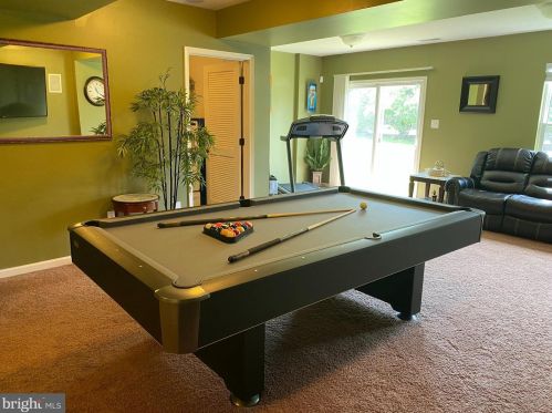 618 Sweetgum Ln, West Deptford NJ  08096-5565 exterior