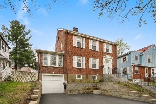 922 Furnace Brk Pkwy, Quincy MA 02169-2304 exterior