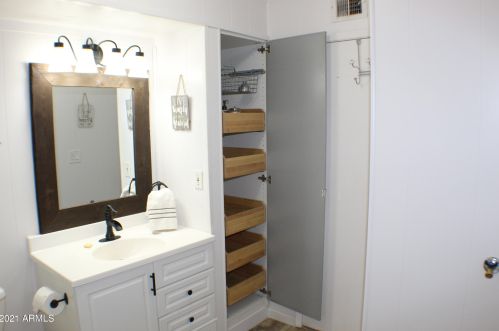 2620 Captain Dreyfus Ave, Phoenix AZ 85032-6706 exterior