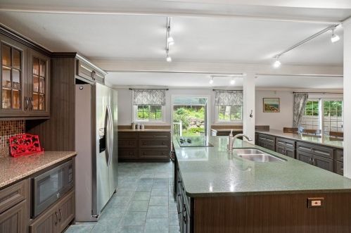 181 Floral St, Shrewsbury MA  01545-3246 exterior