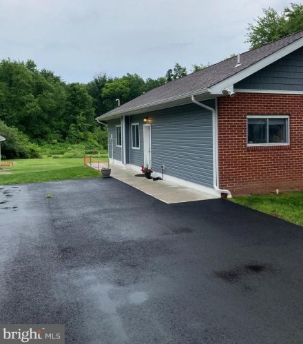 120 Drift Ave, Trenton NJ  08648-3540 exterior