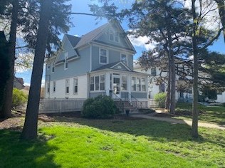 3105 Home Ave, Forest View, IL 60402-2911