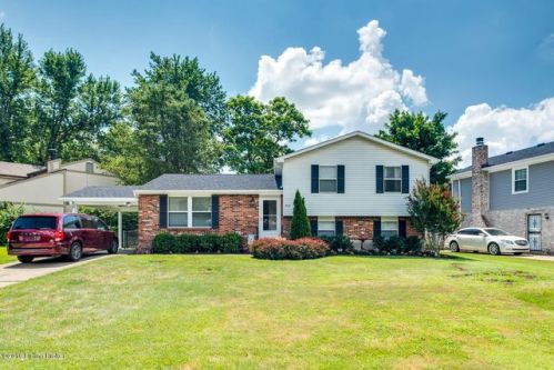 9010 Admont Ct, Louisville, KY 40220-3422