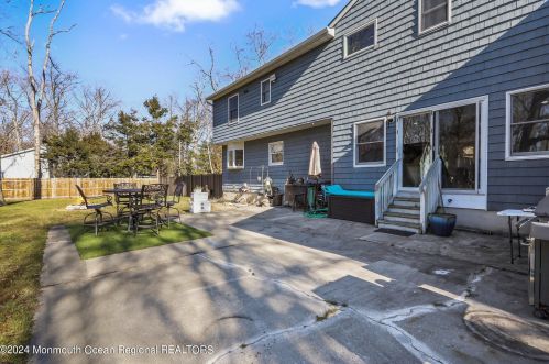 20 Frank Applegate Rd, Jackson Twp NJ  08527-2454 exterior