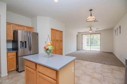 6851 27 Pl, Phoenix AZ 85008-2745 exterior