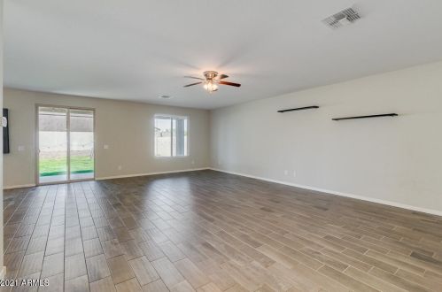 2126 Aire Libre Ave, Phoenix AZ 85022 exterior