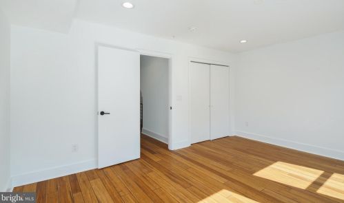 1813 6 St, Philadelphia PA 19140-4528 exterior