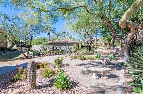 21320 56th St, Phoenix AZ 85054-5401 exterior