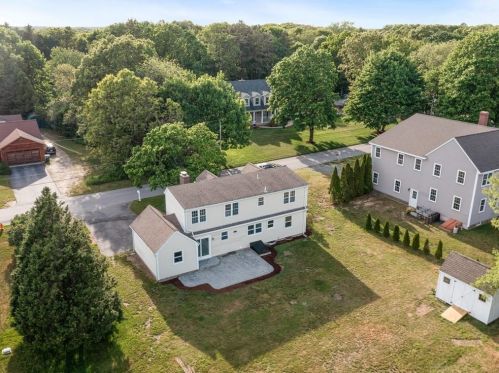 39 Riv St, Seekonk MA 02771-4706 exterior