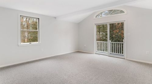 347 Prospect St, Hingham MA 02061-1140 exterior