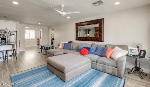 3340 Clarendon Ave, Phoenix AZ 85031-3140 exterior