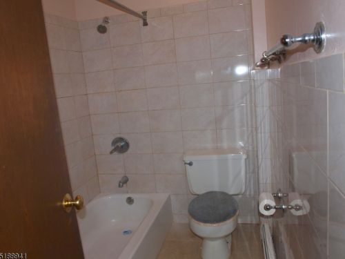 34 Sanford Ave, Belleville NJ  07109-1222 exterior