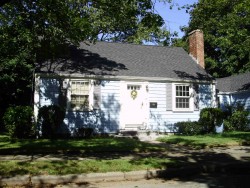 20 Star Rd, Newton, MA 02465-1040
