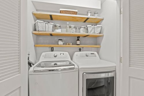 595 Riverview Dr, Chatham MA  02633-1117 exterior