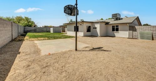 19245 17th Dr, Phoenix AZ  85027-5309 exterior