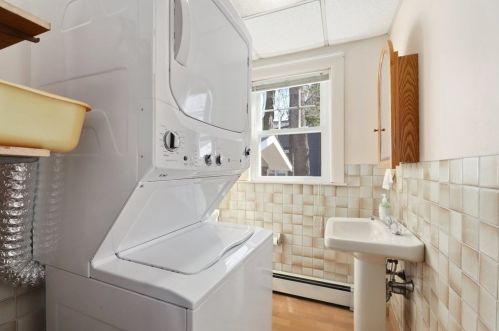 200 St, Weymouth MA 02191-1846 exterior