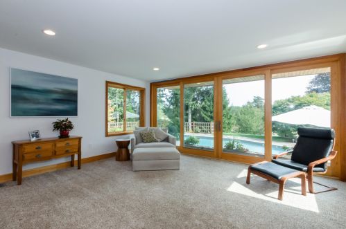 155 Great Nck Rd, Wareham MA 02571-2426 exterior