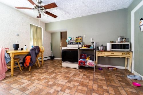 6 Lawrence St, Taunton MA 02780-1765 exterior