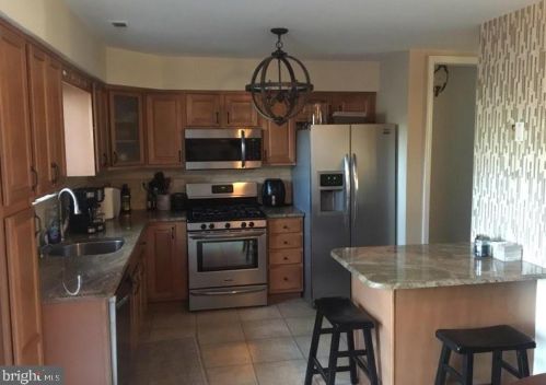 233 Balin Ct, West Deptford NJ  08051-2217 exterior