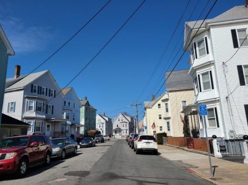 87 Briggs St, New Bedford MA 02740-3206 exterior