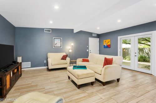 1936 Bethany Home Rd, Phoenix AZ 85015-2442 exterior