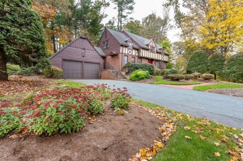 160 High St, Canton, MA 02021-3611