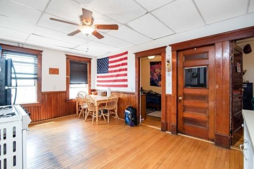 19 Almont Ave, Worcester MA 01604-3002 exterior