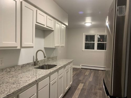 228 Phillips Ave, New Bedford MA 02746-1858 exterior