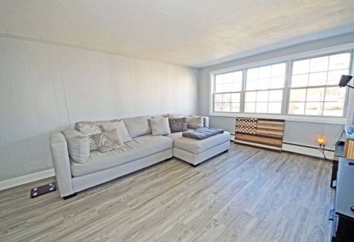 7 Tara Dr, Weymouth, MA 02188-3214