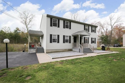 142 St, East Brookfield MA 01515-1612 exterior