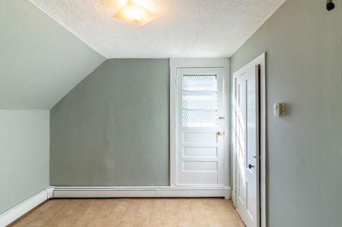 52 Town Hill St, Quincy MA 02169-6430 exterior