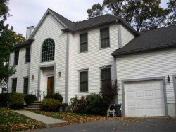 123 Ridge Ave, Newton, MA 02459-2506