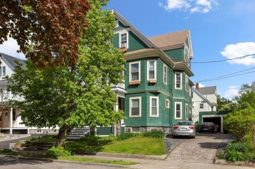 21 Harlow St, Arlington, MA 02474-6801